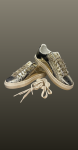 Sneakers aurii metalizați