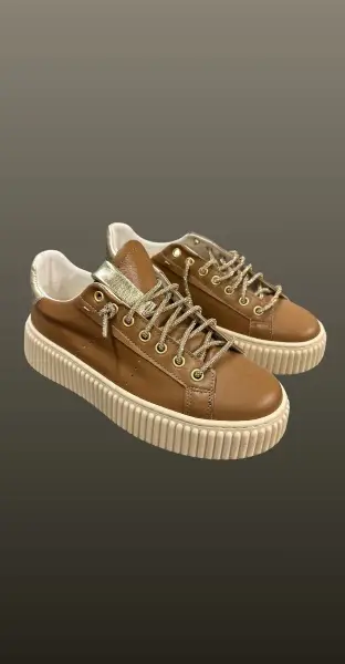 Sneakers maro- detalii aurii