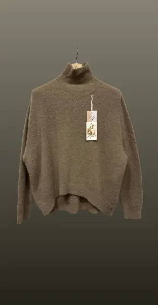 Pulover lejer din alpaca- spate alungit-beige