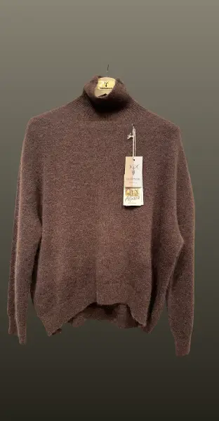Pulover lejer din alpaca- spate alungit-maro
