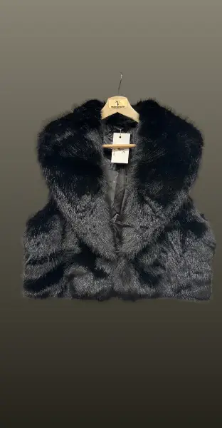 Vestă scurtă din blană artificială- negru
