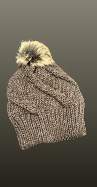 Caciula din lana- maro