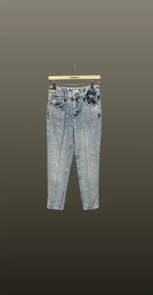 Jeans cu brodatura- albastru